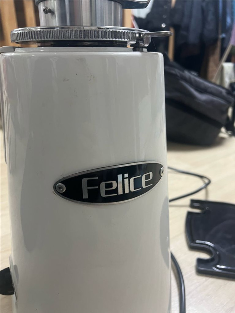 펠리체 FM60 커피 그라인더 이미지