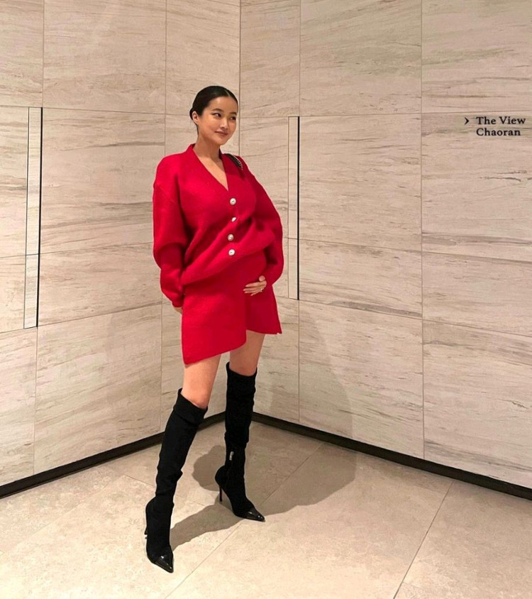 스틸위듀 부클 v넥 울 니트 가디건 스커트 세트(블랙)--1