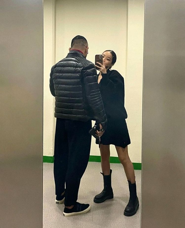 스틸위듀 부클 v넥 울 니트 가디건 스커트 세트(블랙)--3