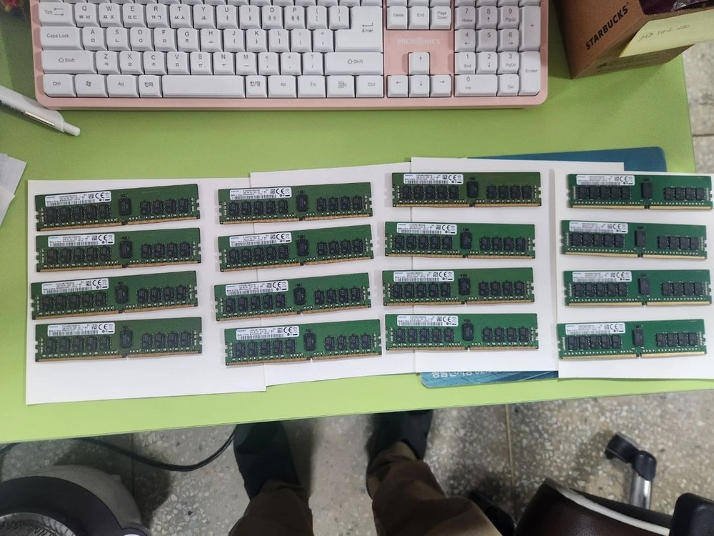 [판매 합니다.]DDR4 메모리 16GB (2400mhz) *16개,(2666mhz) *8개 이미지