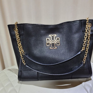 토리버치 체인숄더백 실사용적고 상태좋음. 이미지