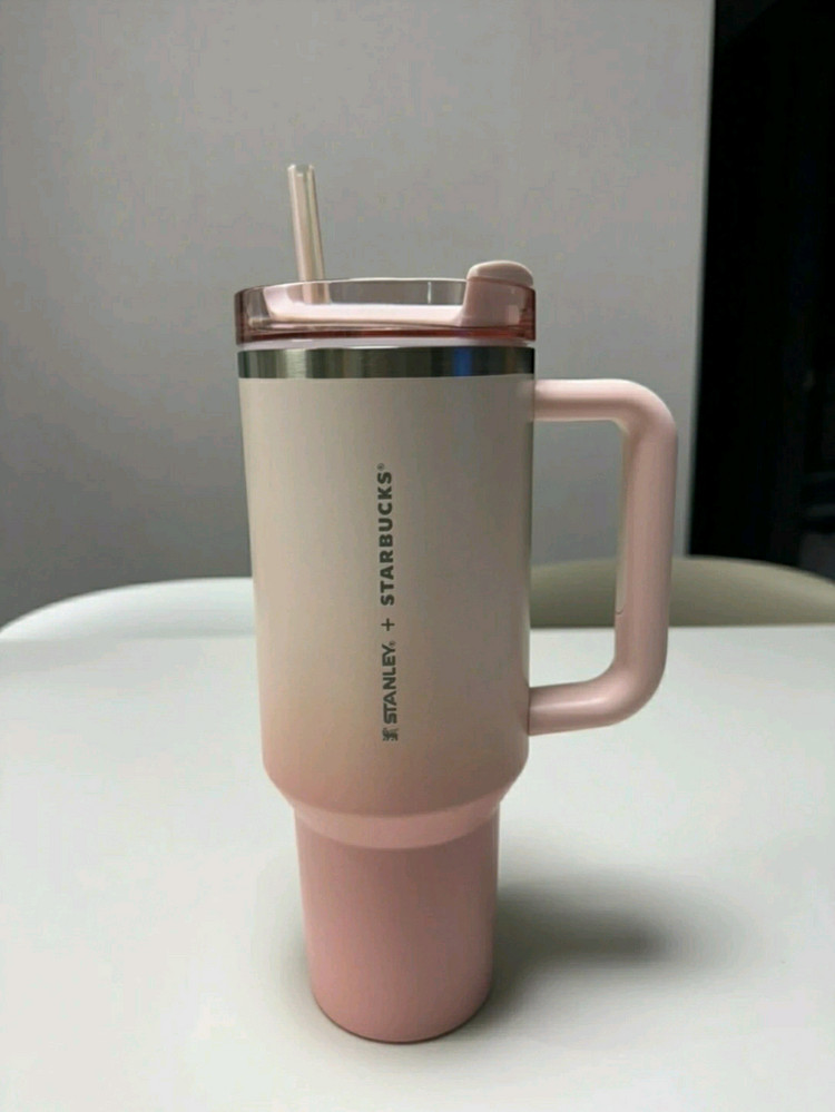 스타벅스 SS 스탠리 켄처 텀블러 1183ml 핑크 새상품 판매합니다.--1