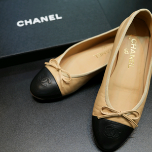 샤넬 발레리나 플랫슈즈 37 (검베)