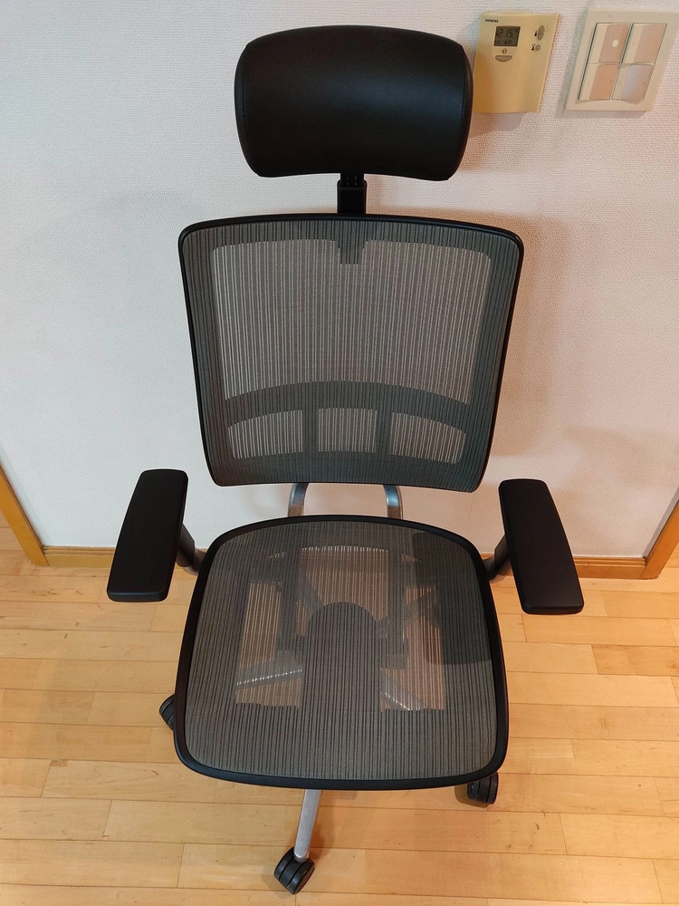 시디즈 E300FP T55 천연가죽 퍼시스 아이티스3 CH4200AHP 매쉬 중역의자 이미지