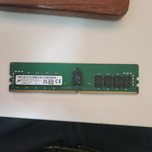 Micron 16GB DDR4 3200MHz ECC RDIMM | MTA18ASF2G72PDZ-3G2R1T 이미지