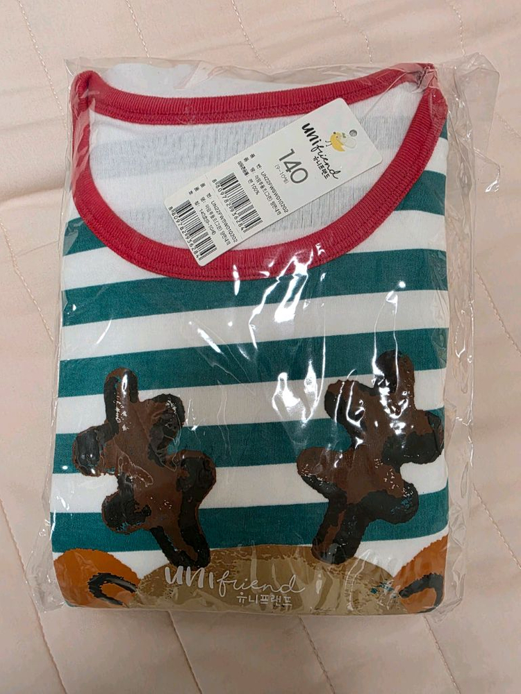 유니프랜드 무형광 크리스마스 내복 새것 140--2
