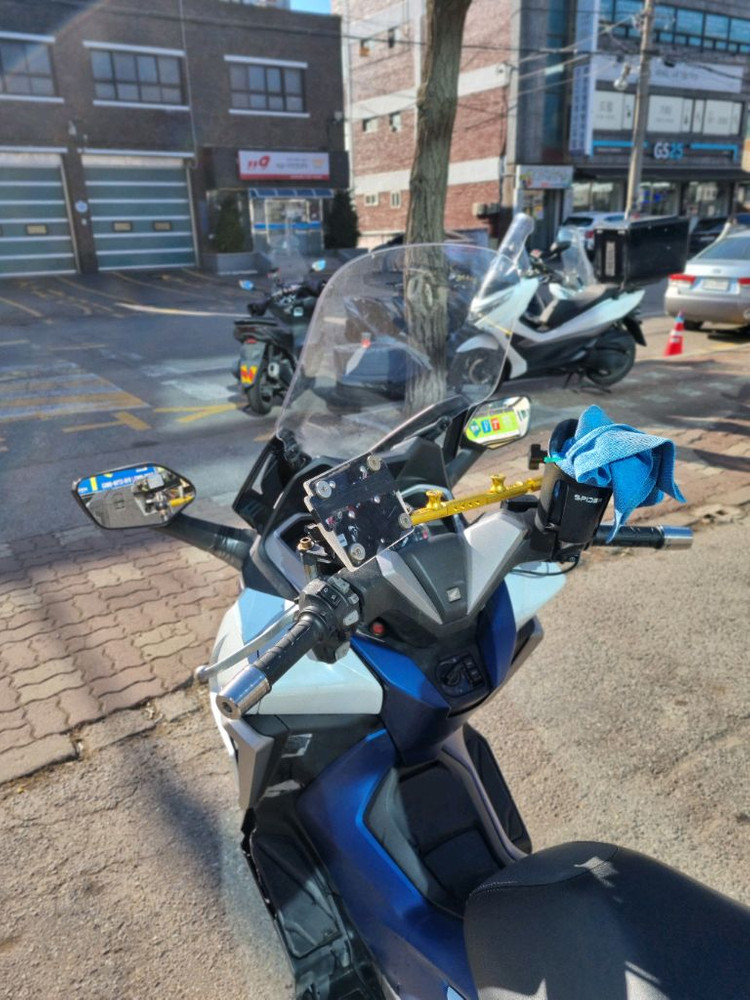 혼다 구변완료 포르자350 21년식 8.3만Km 배달셋팅 팝니다--8