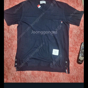 긴급처분) 톰브라운시그니처 V,넥반팔티. M