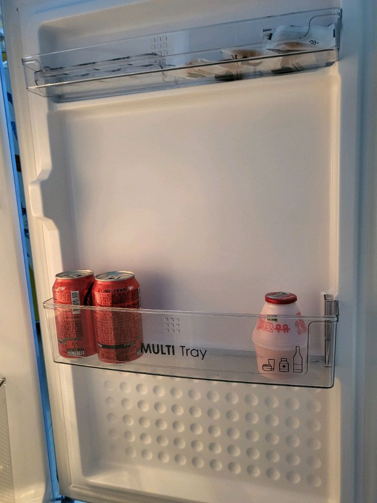 위니아 레트로 소형 냉장고 118L 거의새상품 내외관 아주깨끗 레트로냉장고 이미지