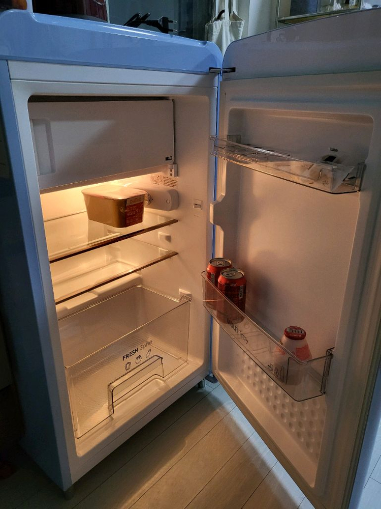 위니아 레트로 소형 냉장고 118L 거의새상품 내외관 아주깨끗 레트로냉장고 이미지