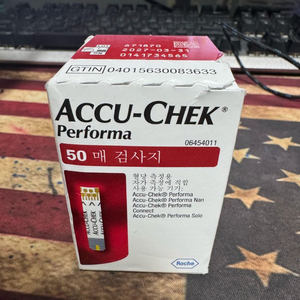 아큐첵퍼포마혈당시험지 27년3월31일 50매 1개 팝니다