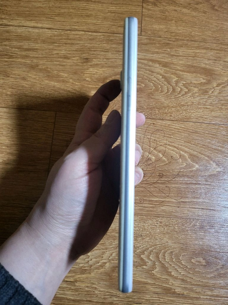 갤럭시탭A6 t280 화이트 이미지