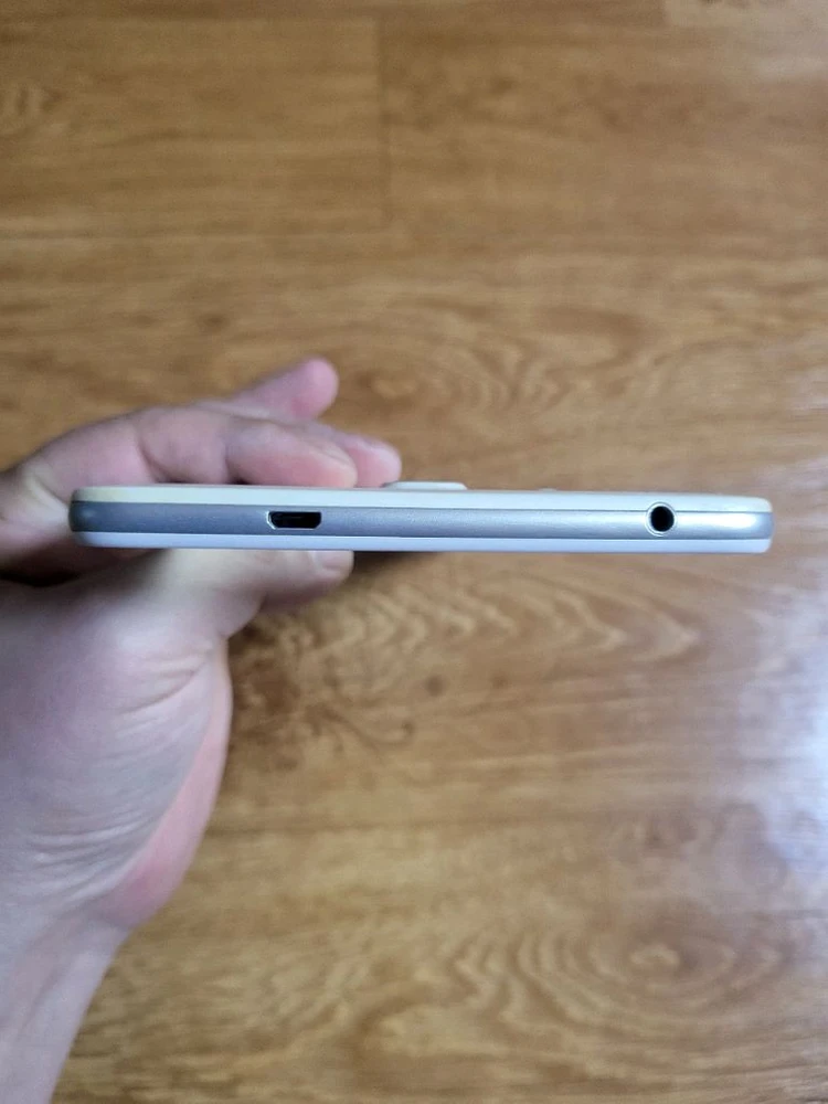 갤럭시탭A6 t280 화이트 이미지