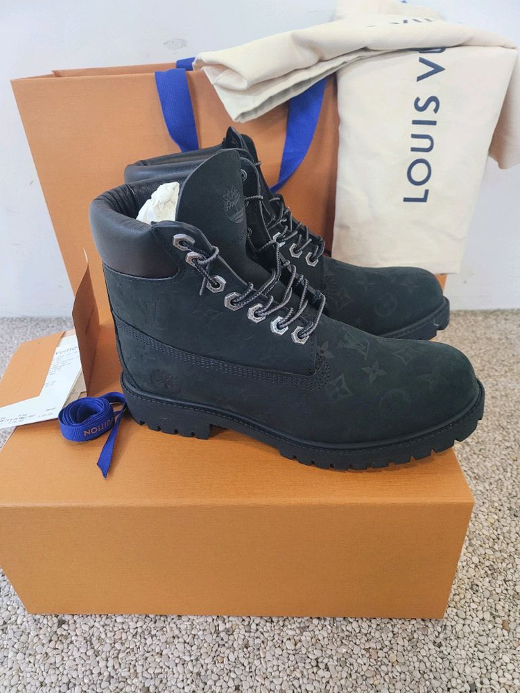 루이비통 팀버랜드 6인치 앵글부츠 블랙 팝니다--2