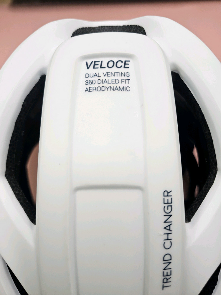 CRNK(크랭크) 벨로체 헬멧(여성용) 팝니다(안팔려서 폐기) 이미지