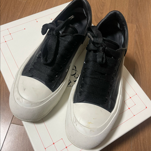 알렉산더 맥퀸 38 사이즈 블랙