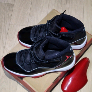 에어 조던 11 레트로 브레드 275 이미지