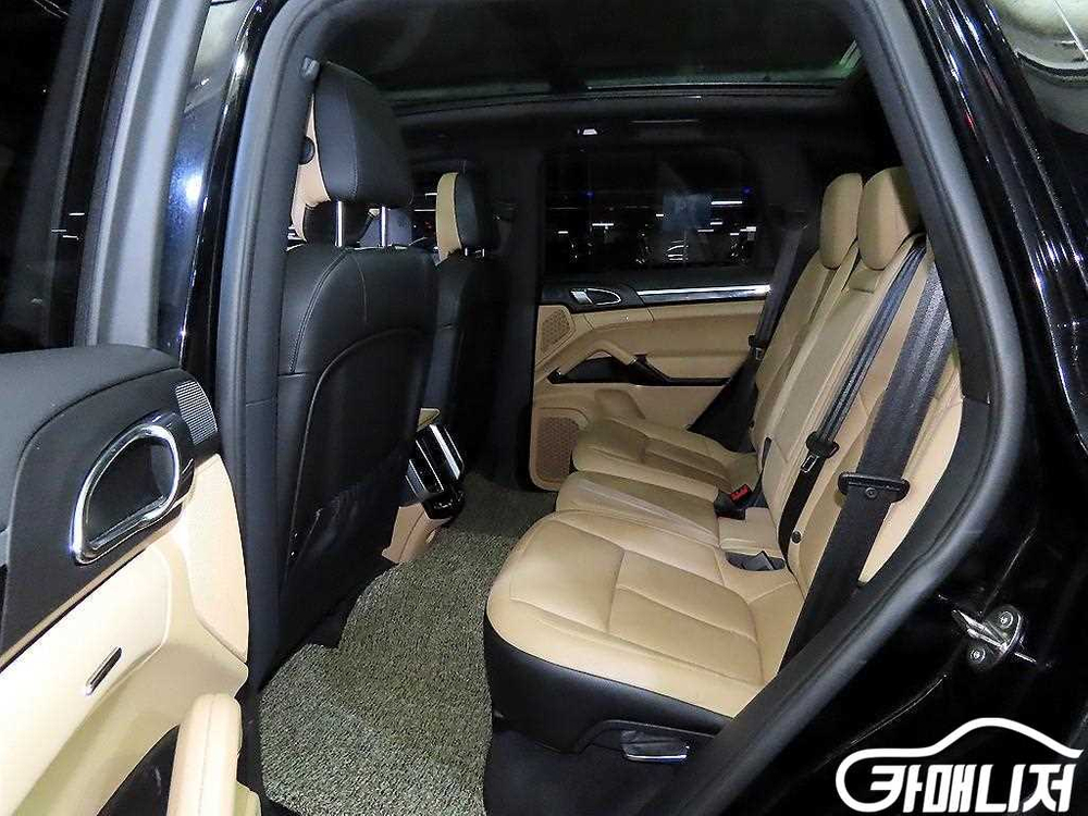 [포르쉐]뉴 카이엔 3.0 디젤 플래티넘 에디션 (5인승) #2026년특가--6