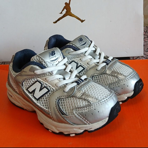 뉴발란스키즈 530 160스틸그레이운동화24년6월