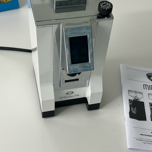 유레카 미뇽 스페셜리타 커피 그라인더 화이트