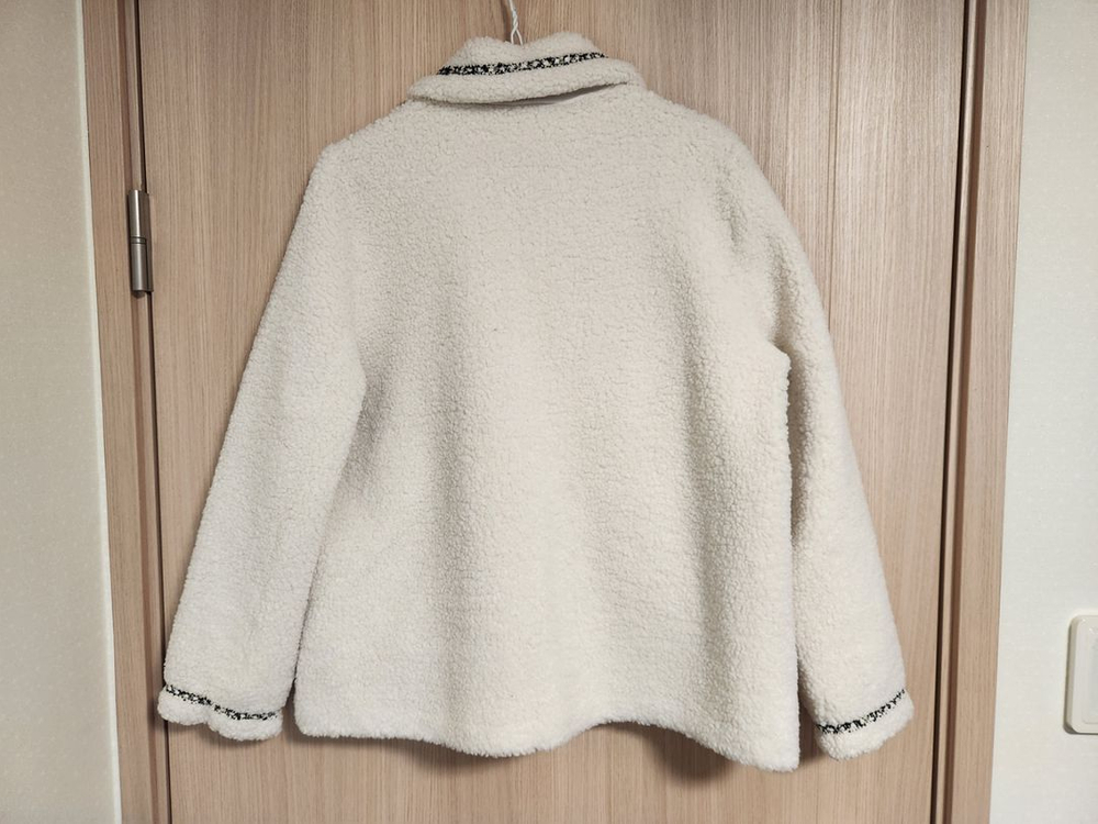 베스띠벨리 양털뽀글이자켓코트--3