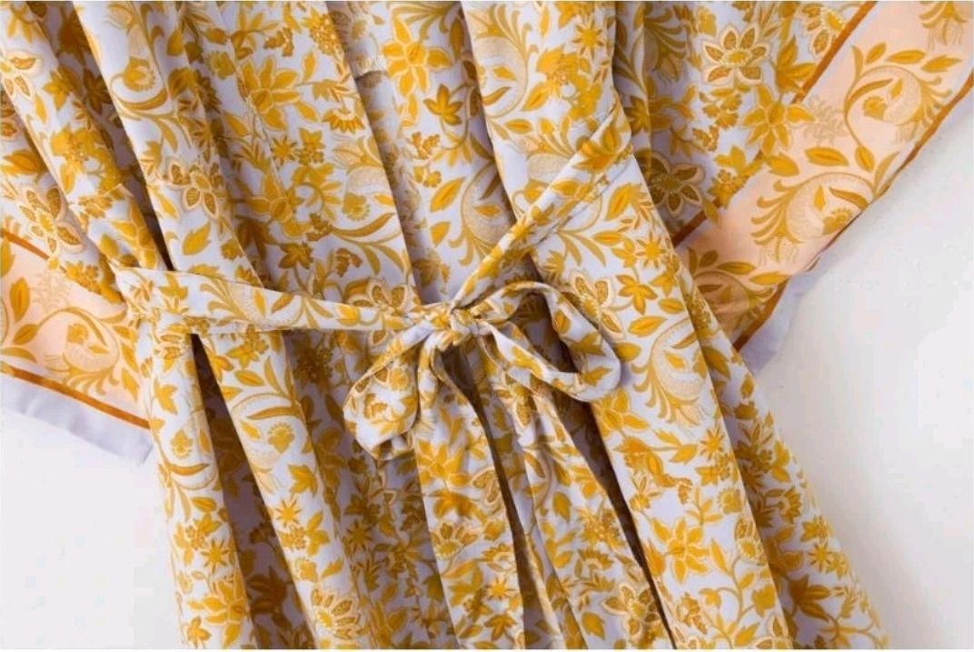 유럽식 유카타 플라워 롱로브 이미지