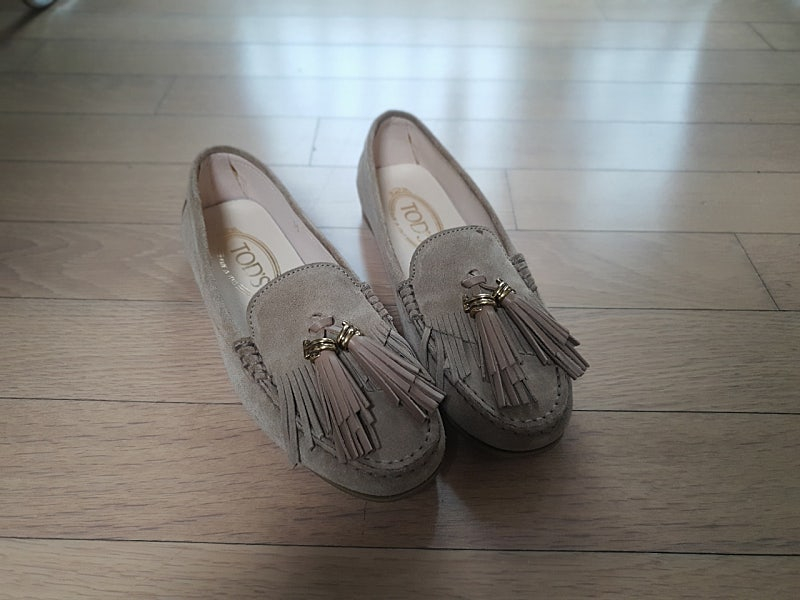 토즈 곰마루 프린지 스웨이드 시티 드라이빙 로퍼 이미지