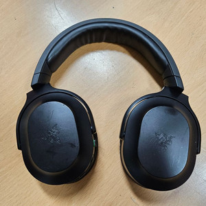 레이저 바라쿠다X 무선 헤드셋 (Razer Barracuda X ) 판매합니다.