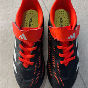 아디다스 Predator 키즈 축구화 210