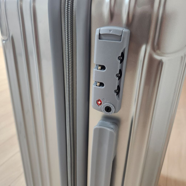 폰티악 캐리어 24인치 싸게 가지고 가세요--4