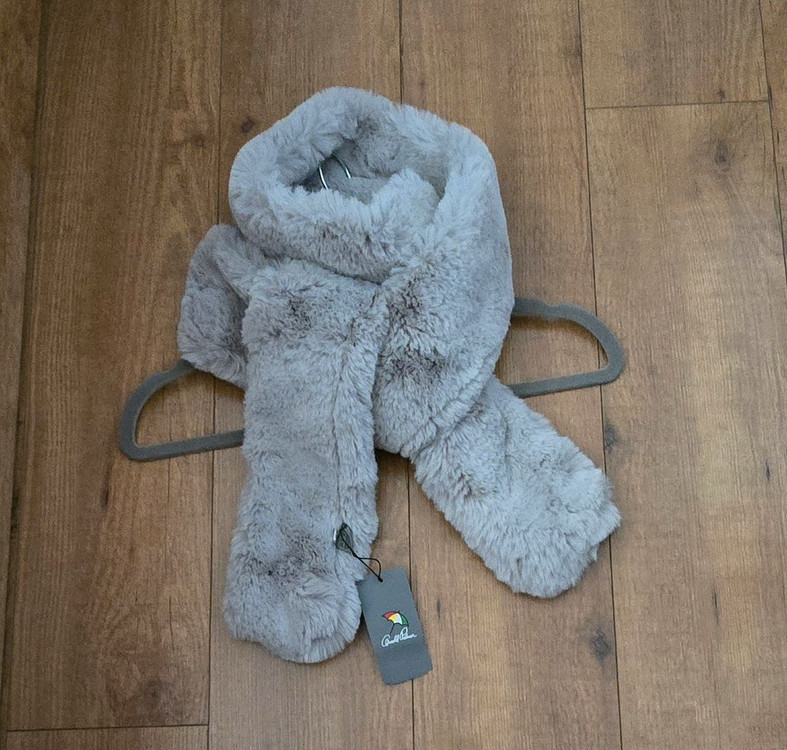 새제품/택가69000/아놀드파마 루시퍼 롱퍼 머플러--4