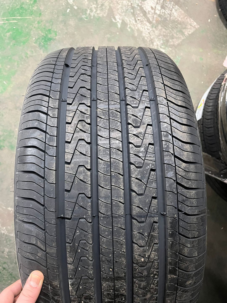 한국타이어 로드메이트 275/35R19 이월 2개 판매.--1