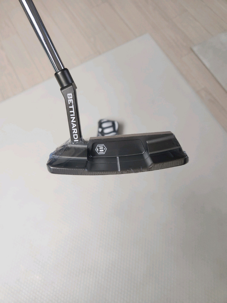 (미사용) 베티나르디 2022 BB8W 와이드 퍼터 34인치--3