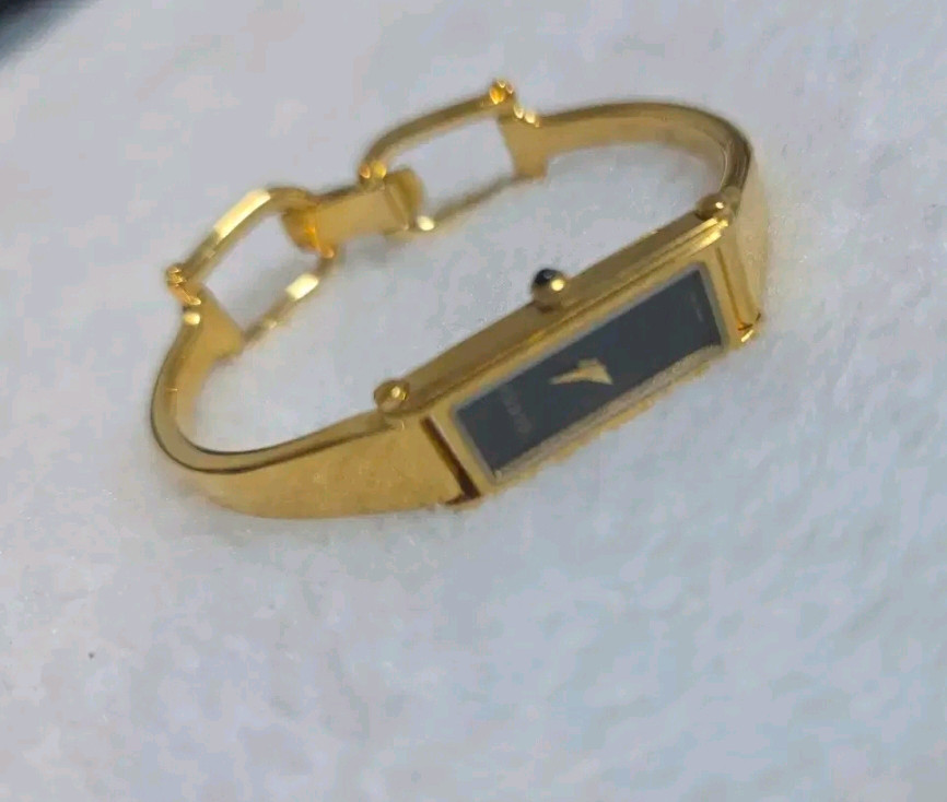 구찌 정품 1500L 골드콤비 블랙 럭셔리 여성 명품시계 깔끔컨디션--2