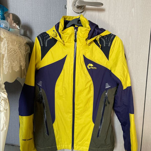 여성 등산 바람막이 자켓