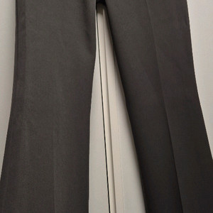 여성 그레이 세미부츠컷 슬랙스 이미지