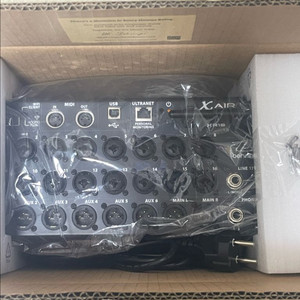 베링거 xr18 디지털 오디오 믹서