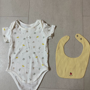 밍크뮤 밤부소재 바디슈트 및 턱받이 세트 80사이즈