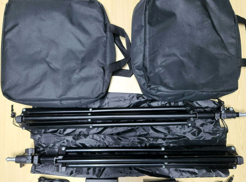 L4500 LED 전원, 배터리 조명, 디머블 ~5600K, 메탈 패널 스튜디오, 야외 삼각대 2셋, 배터리14개--1