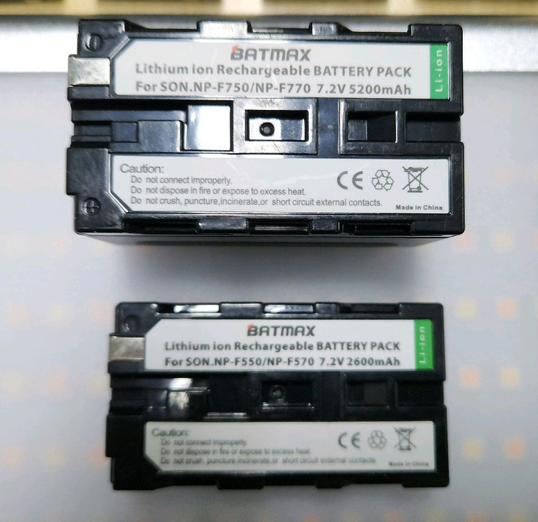 L4500 LED 전원, 배터리 조명, 디머블 ~5600K, 메탈 패널 스튜디오, 야외 삼각대 2셋, 배터리14개--5