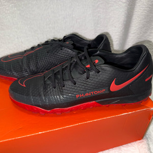 나이키 팬텀 GT 아카데미 TF 275mm