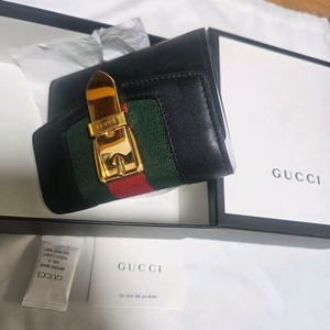 구찌 실비 반지갑 블랙 정품입니다 새것처럼 좋아요