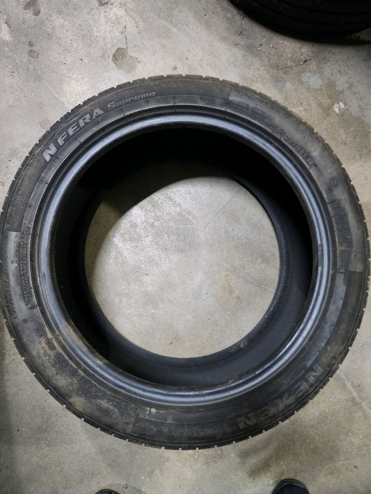 225 45 17 중고타이어 2개--2