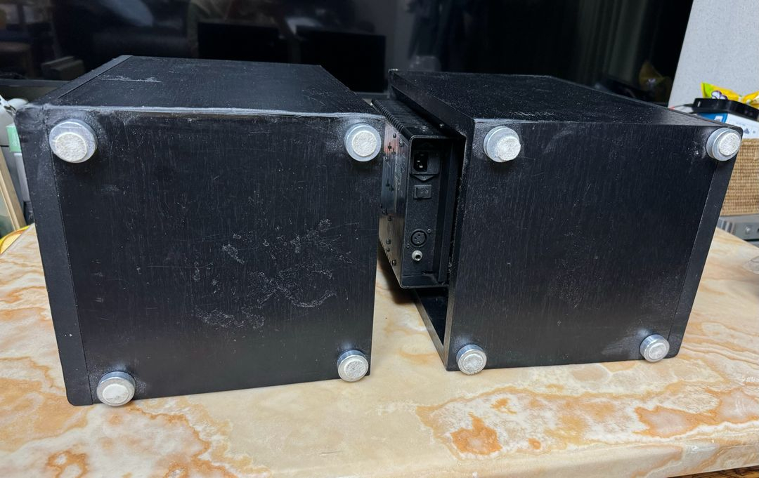 베링거 B2031 모니터링 스피커(액티브스피커) 판매합니다 이미지