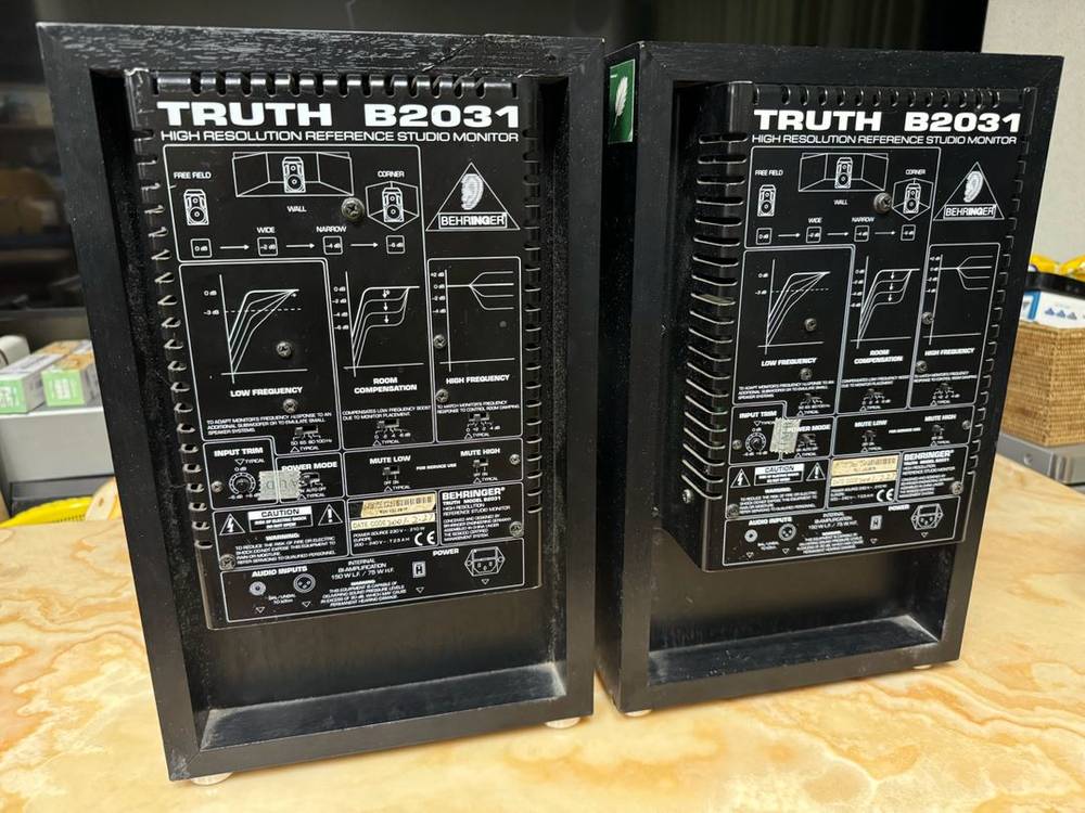 베링거 B2031 모니터링 스피커(액티브스피커) 판매합니다 이미지