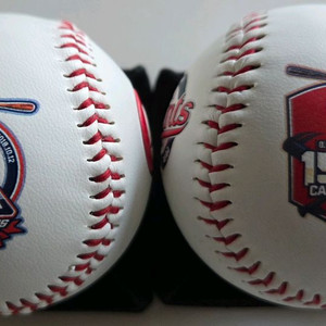 전준우 1000, 1500안타 기념구