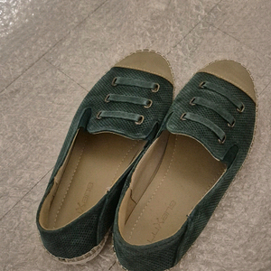 소가죽 단화 플랫슈즈