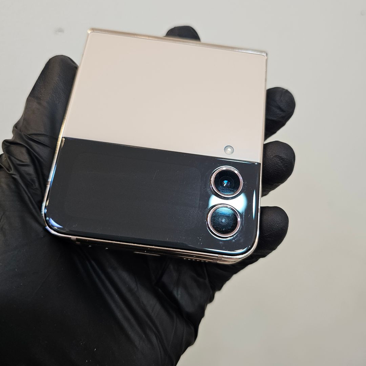 갤럭시Z플립4 256기가 골드 (S급) / 0214--1