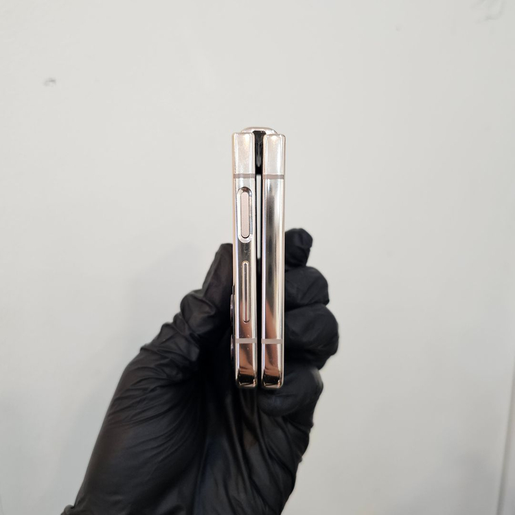 갤럭시Z플립4 256기가 골드 (S급) / 0214--4