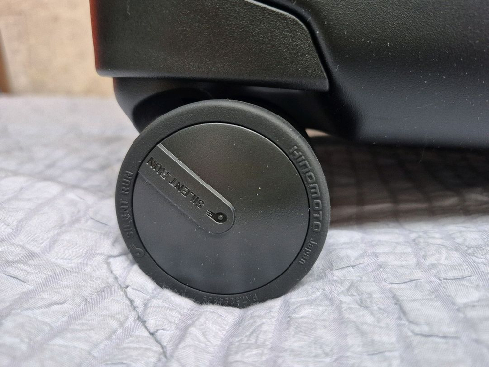 로우로우캐리어 26인치(새상품)--4